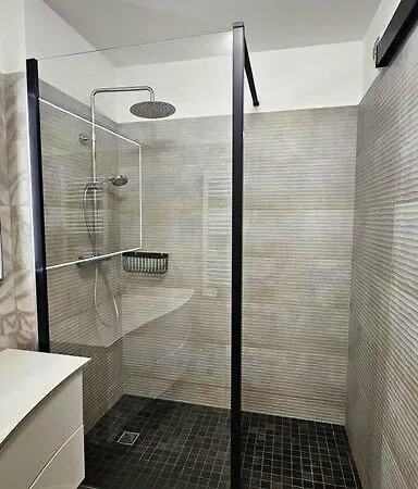 Les Marches Du Soleil Lägenhet